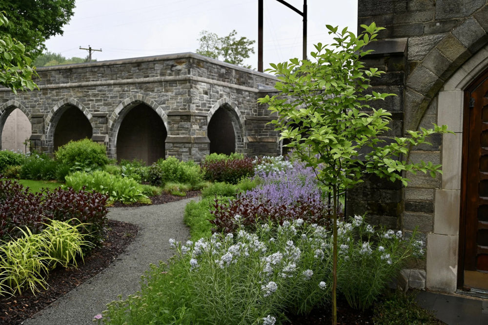 Mausoleum of Peace at Laurel Hill West